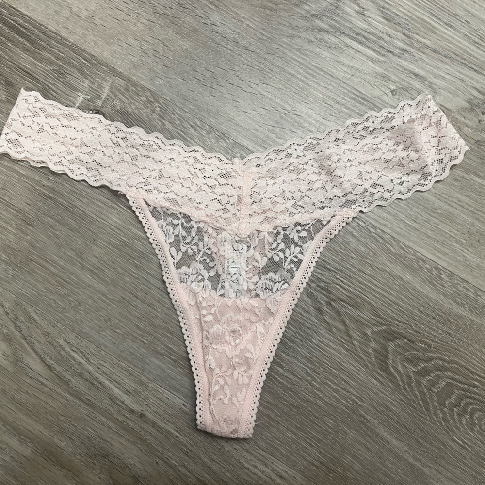 Lace Thong Panty - Light Pink